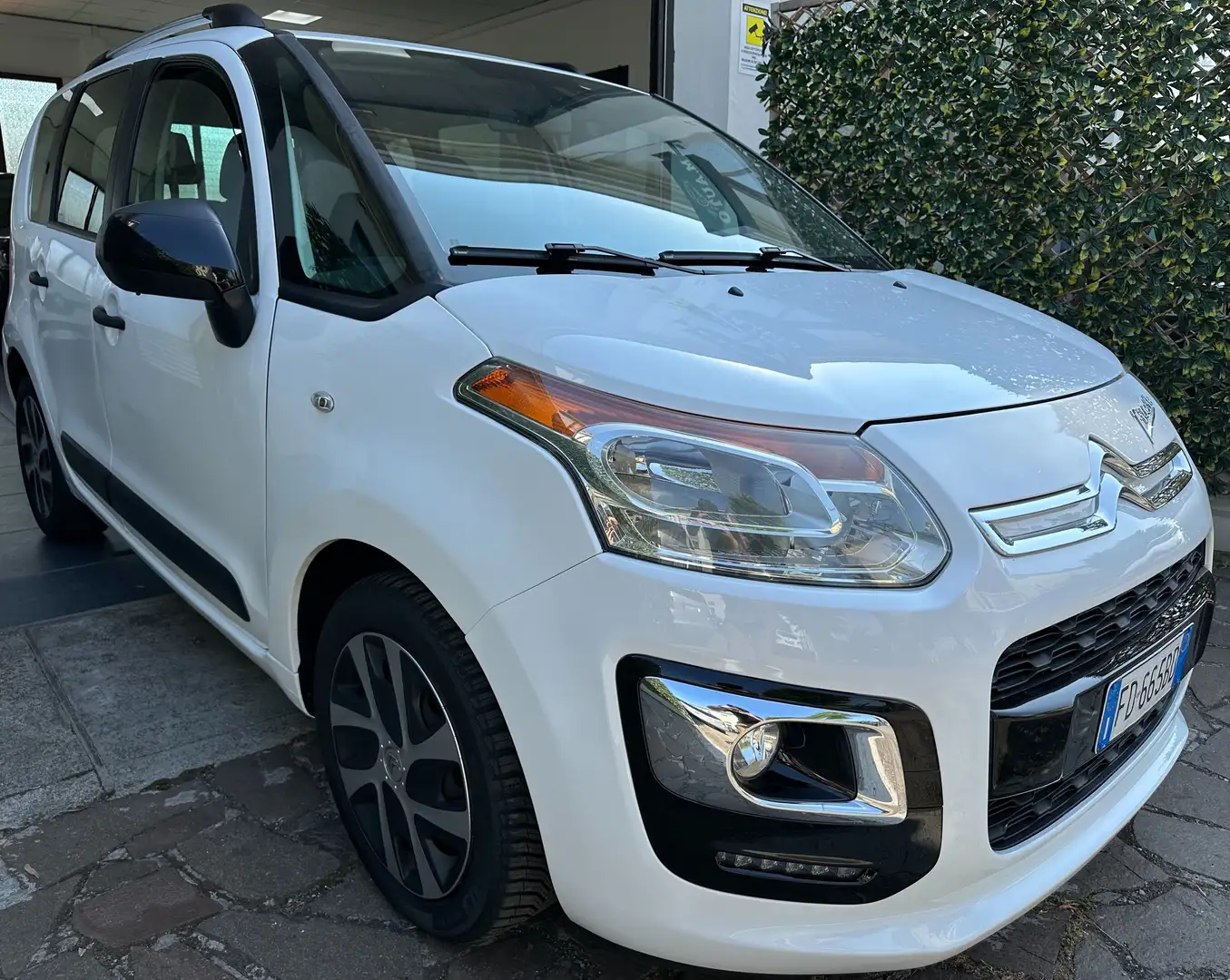 Citroen C3 Picasso 1.6 DIESEL EURO 6 99CV ADATTA ANCHE A NEOPATENTATI Bianco - 2