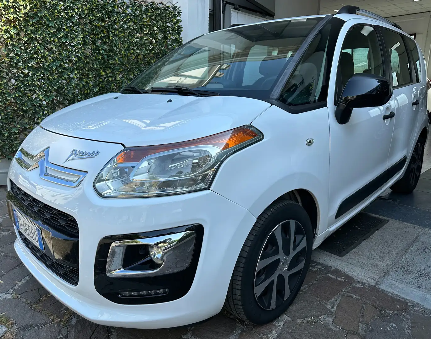 Citroen C3 Picasso 1.6 DIESEL EURO 6 99CV ADATTA ANCHE A NEOPATENTATI Bianco - 1