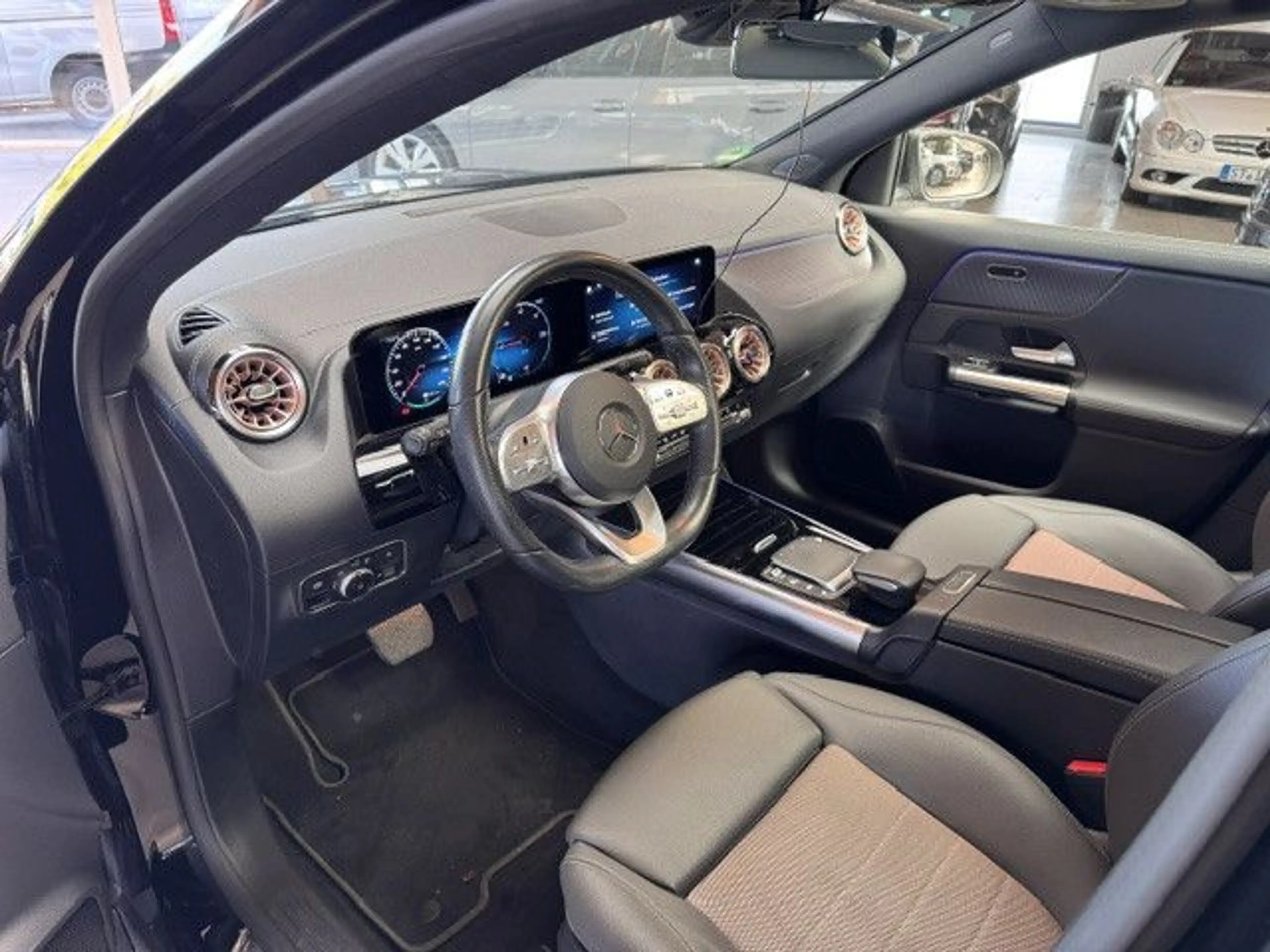 Mercedes-Benz EQA 250 Electric Art+Advanced Plus+Panorama — photo 8