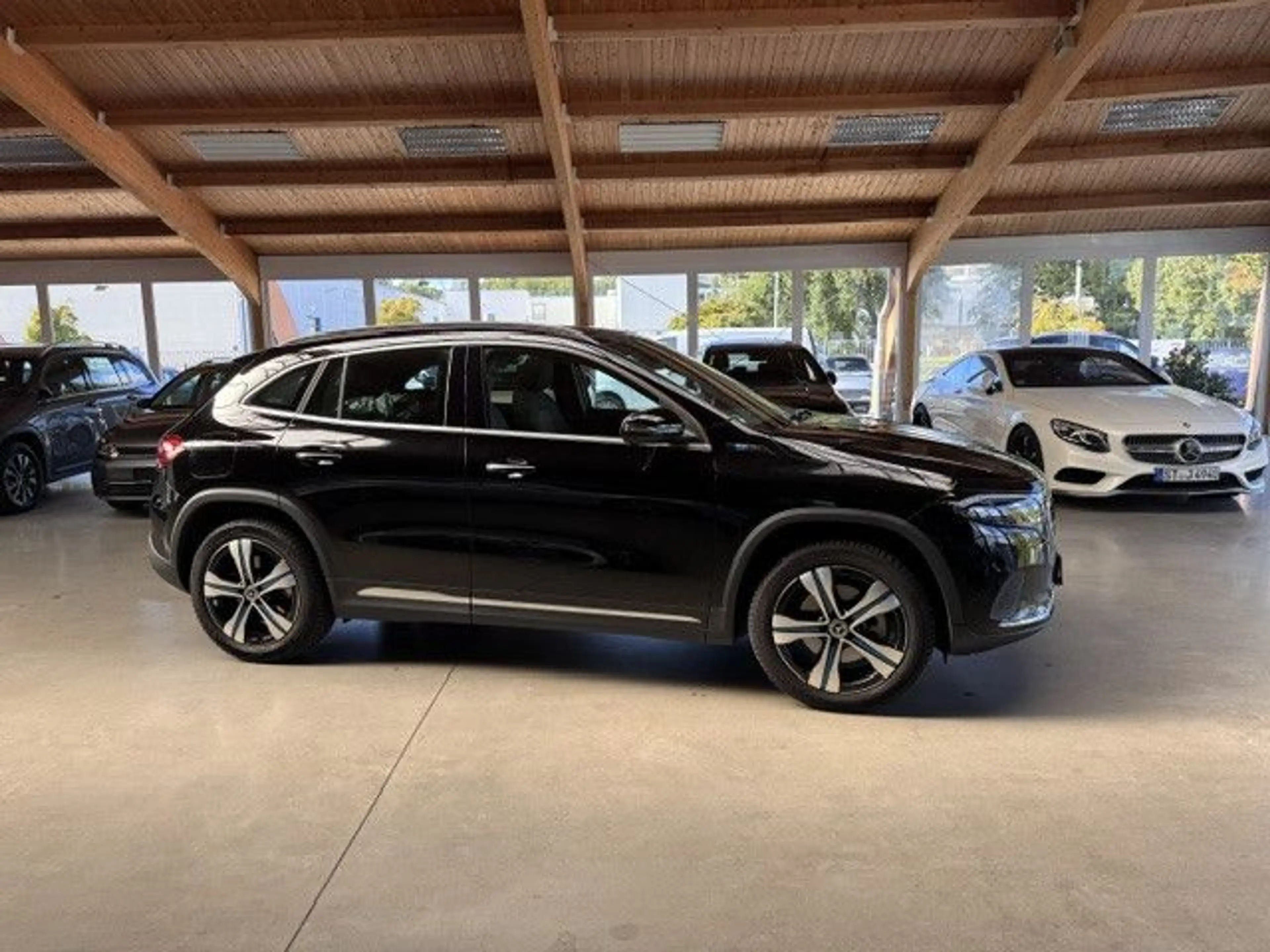 Mercedes-Benz EQA 250 Electric Art+Advanced Plus+Panorama — photo 6