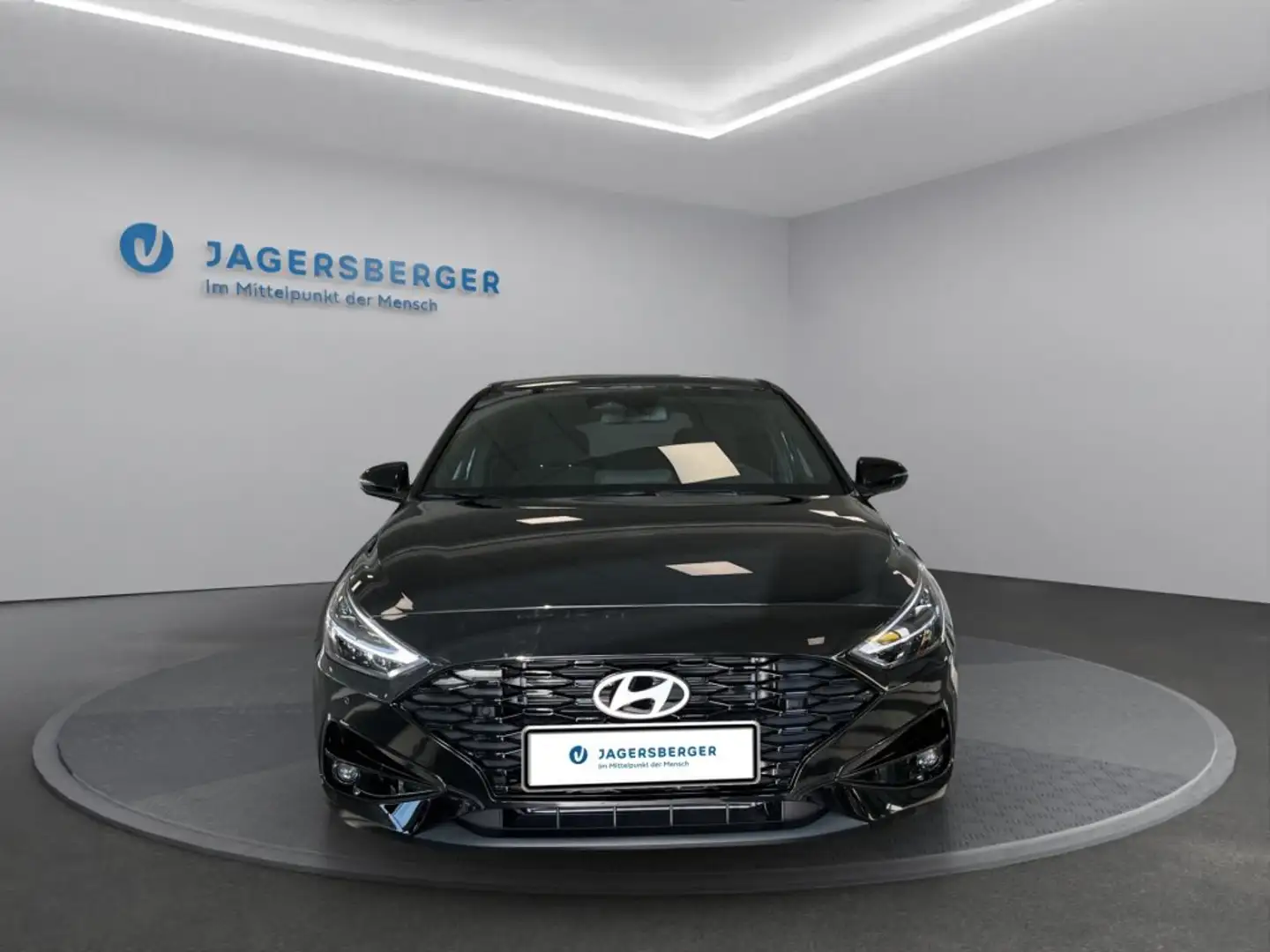 Hyundai i30 - PD GO Plus 1.0 T-GDI c6bu1-OO6 Schwarz - 2