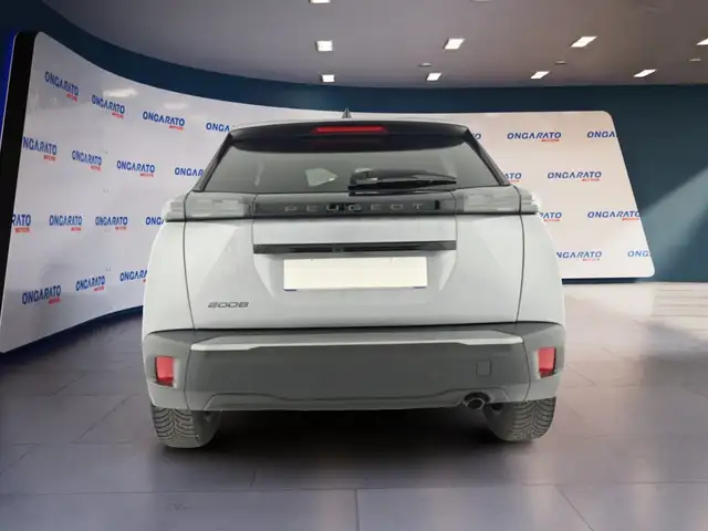 Peugeot 2008 view 5