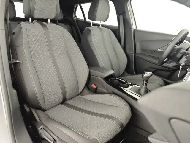 Peugeot 2008 view 13
