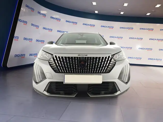 Peugeot 2008 view 2