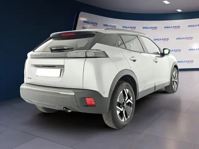 Peugeot 2008 view 6