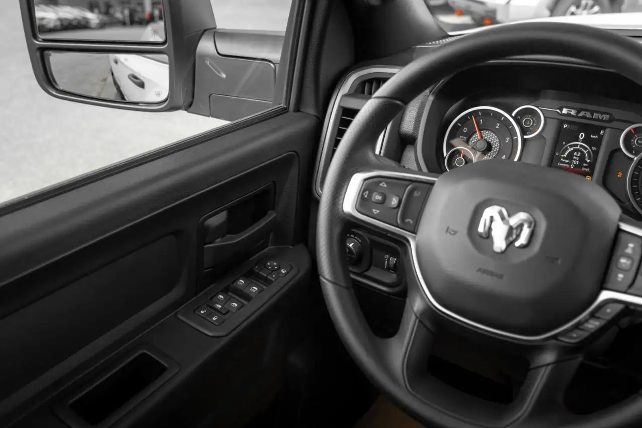 RAM 3500 снимка RAM 3500