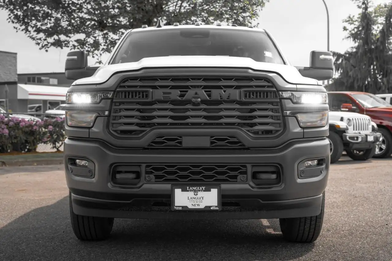 RAM 3500 снимка RAM 3500
