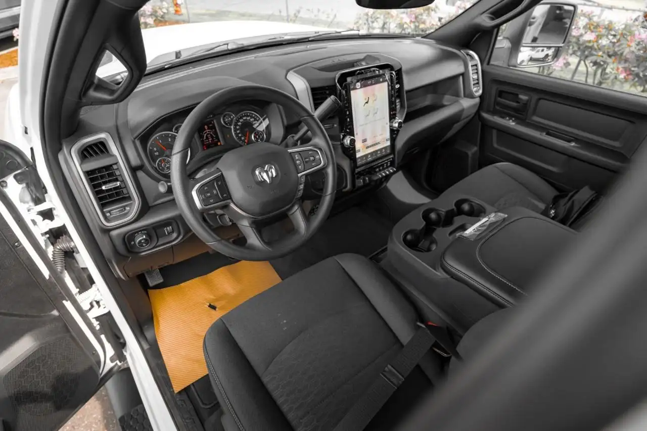 RAM 3500 снимка RAM 3500