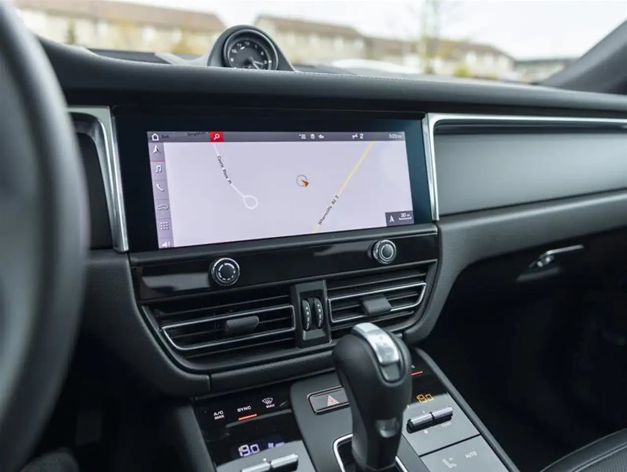 Porsche Macan снимка Porsche Macan