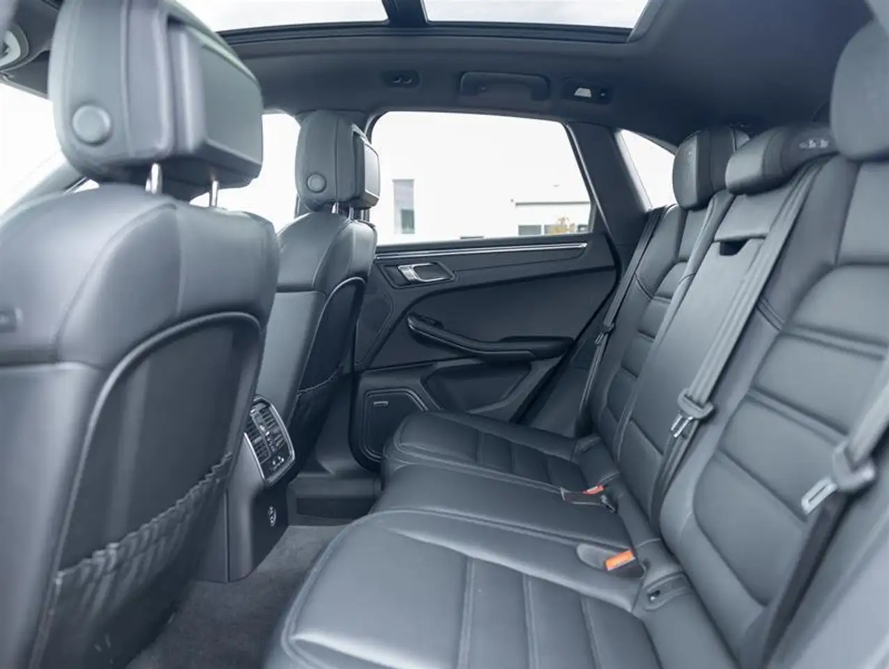 Porsche Macan снимка Porsche Macan