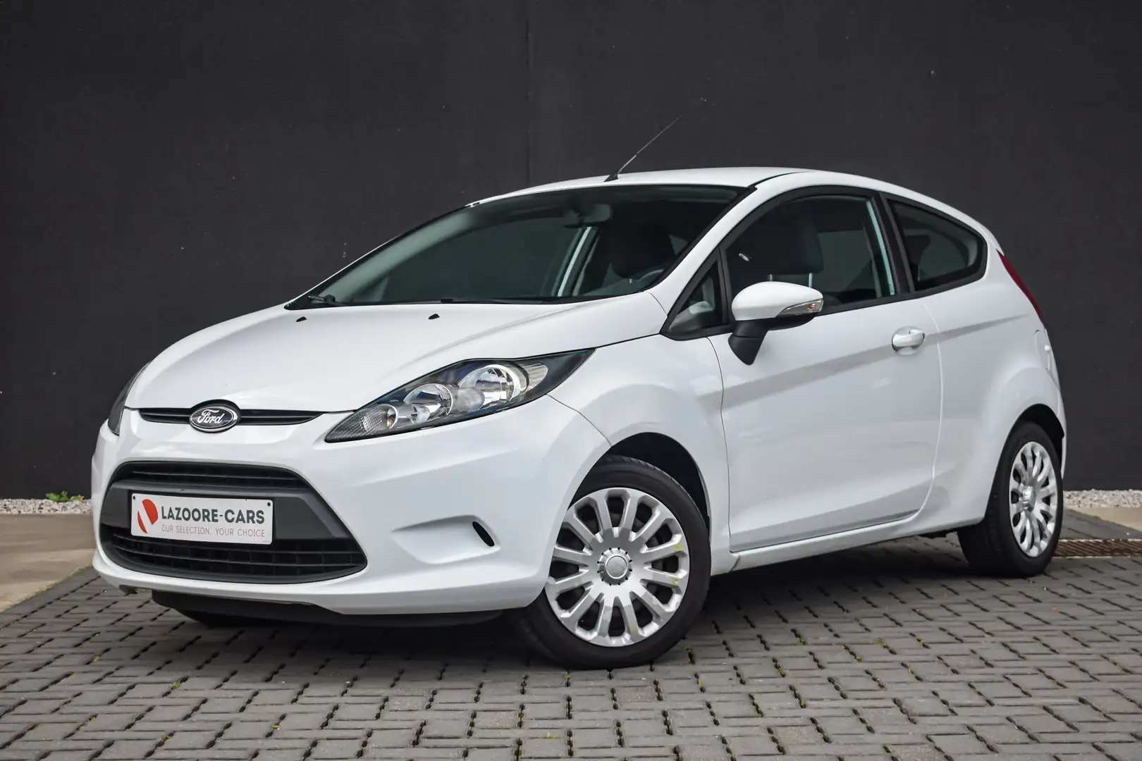 Ford Fiesta 1.2 Blanc - 1
