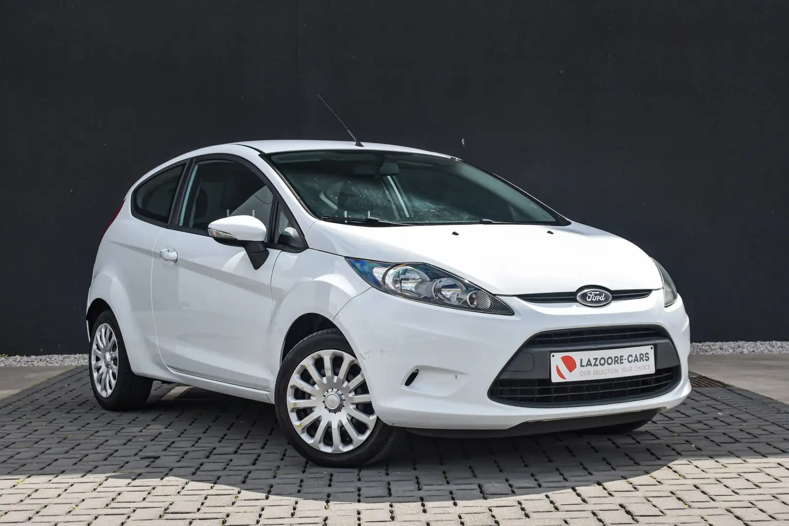 Ford Fiesta 1.2 Blanc - 2