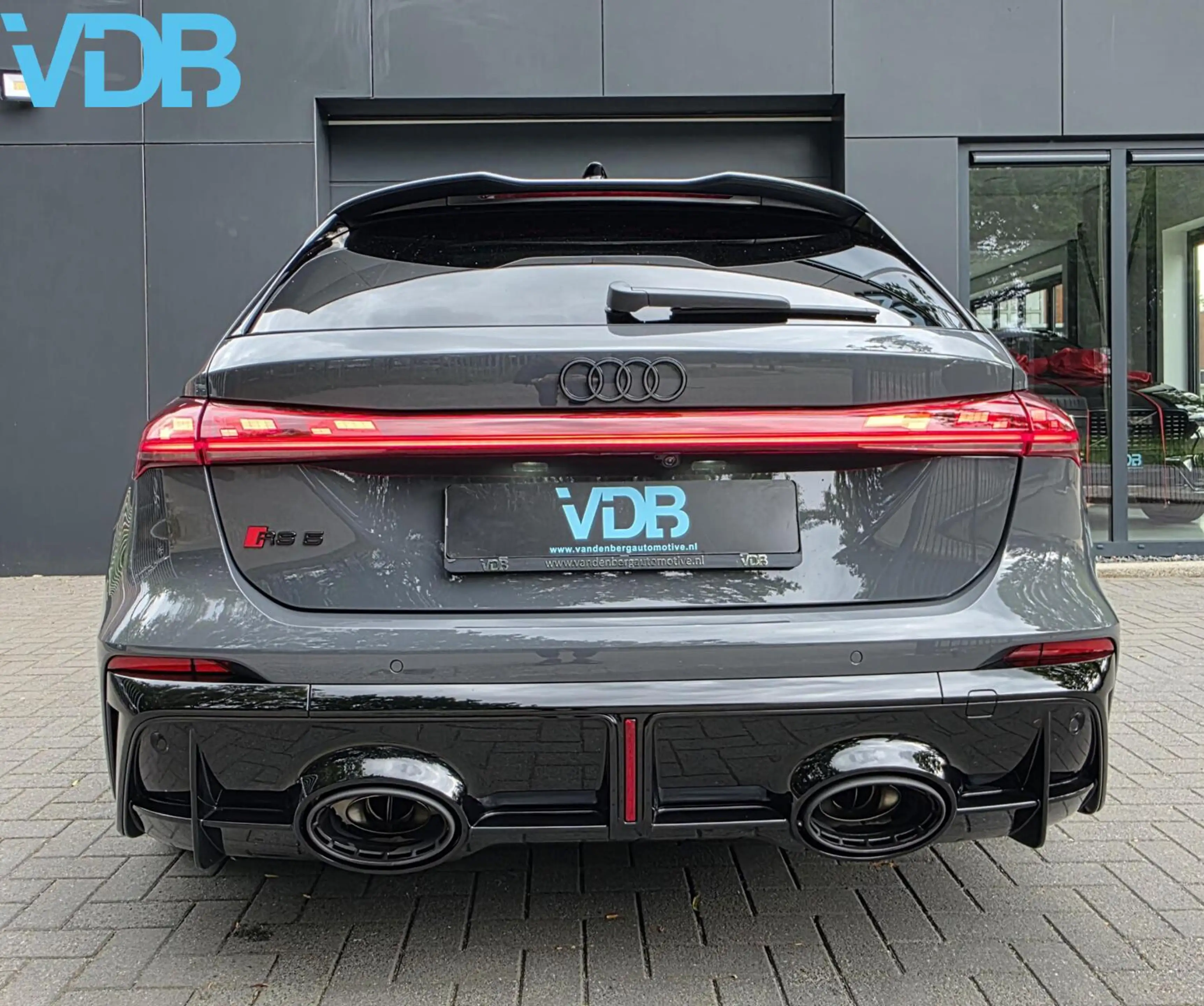 Audi RS5 A5 Avant e-hybrid quattro — photo 10