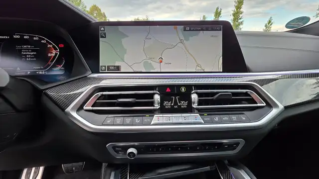 BMW X6 view 17