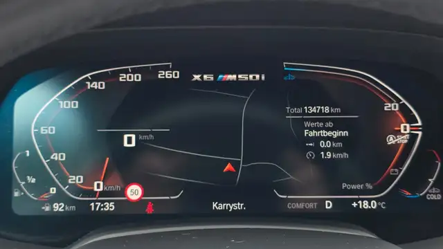 BMW X6 view 24