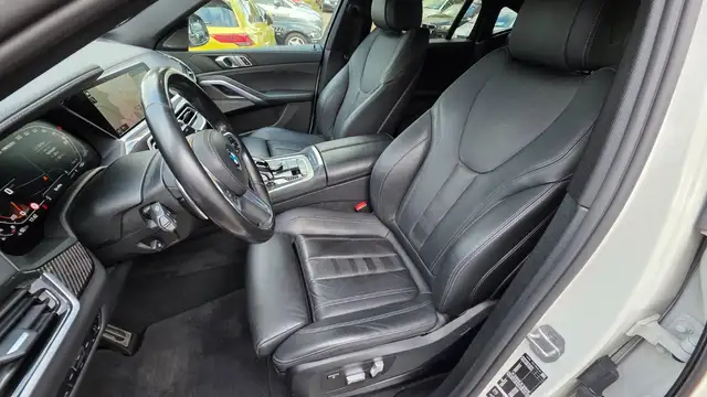 BMW X6 view 15