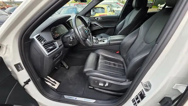 BMW X6 view 13