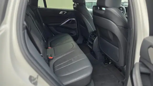 BMW X6 view 8
