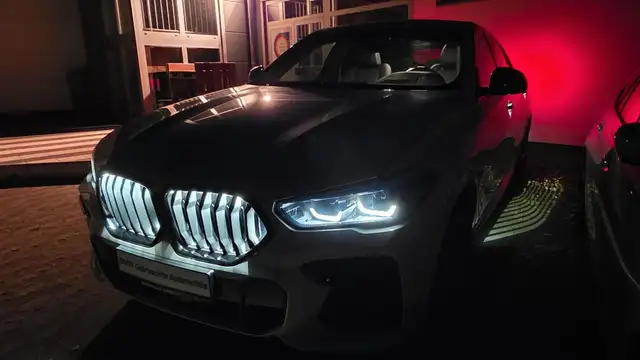 BMW X6 view 28