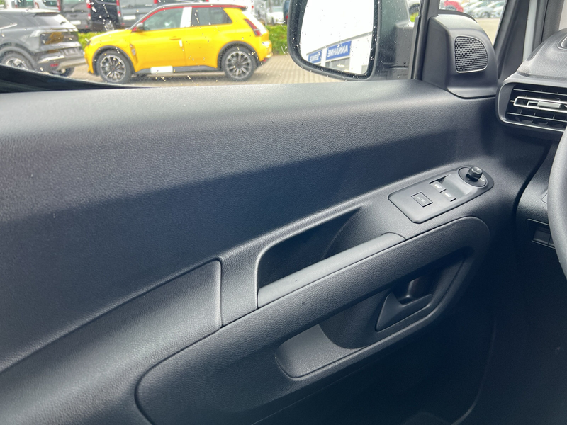 Peugeot Partner 1.5 BlueHDI 100 M 3-Sitzer RFK+Klima+LED — photo 13