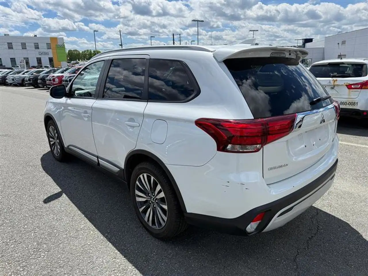 Mitsubishi Outlander снимка Mitsubishi Outlander