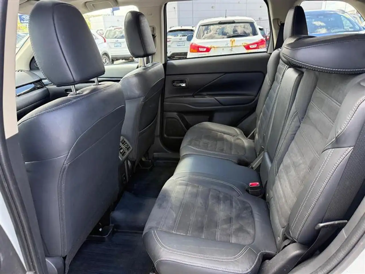 Mitsubishi Outlander снимка Mitsubishi Outlander