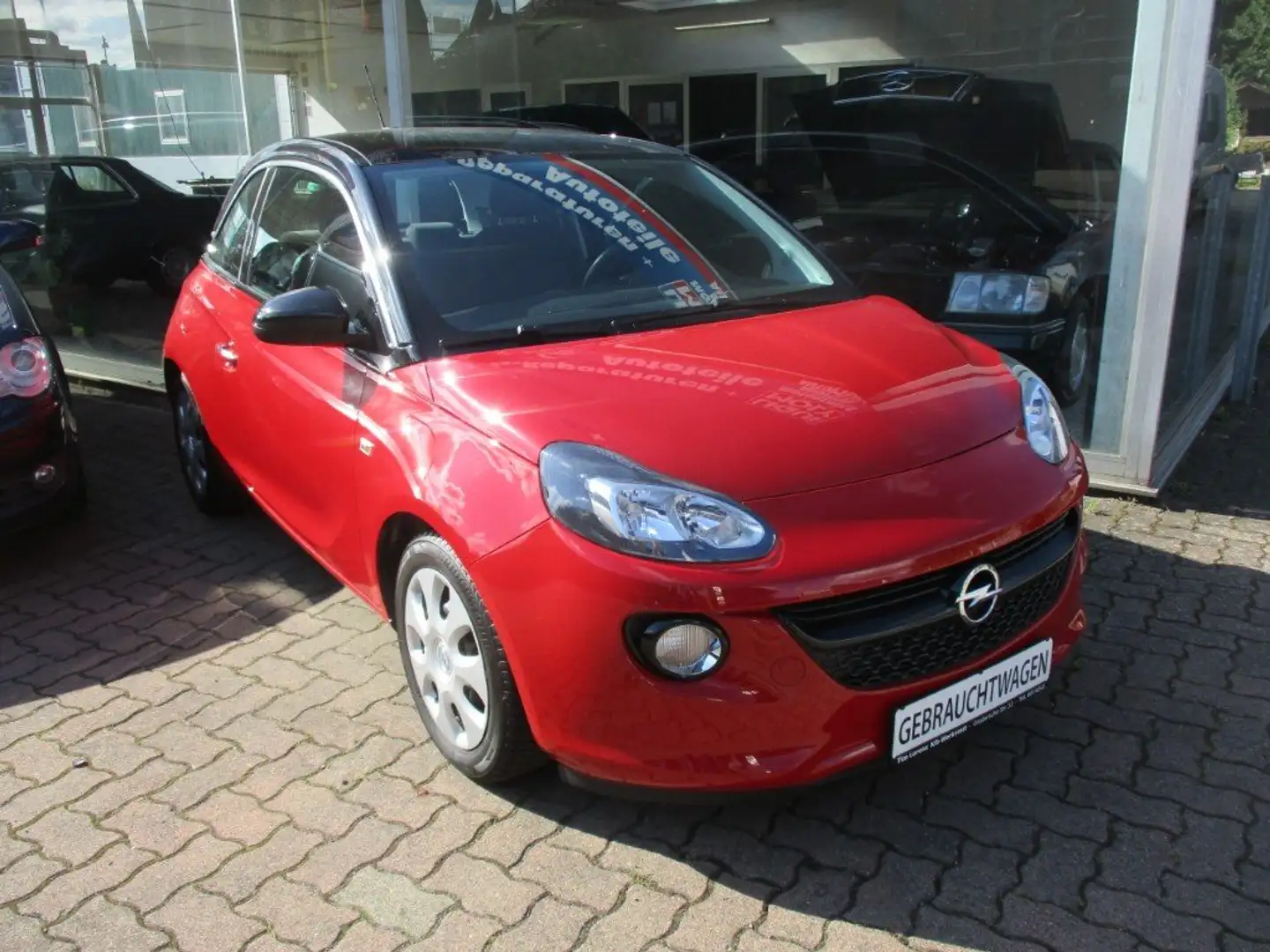 Opel Adam 1.2 Glam Rot - 1