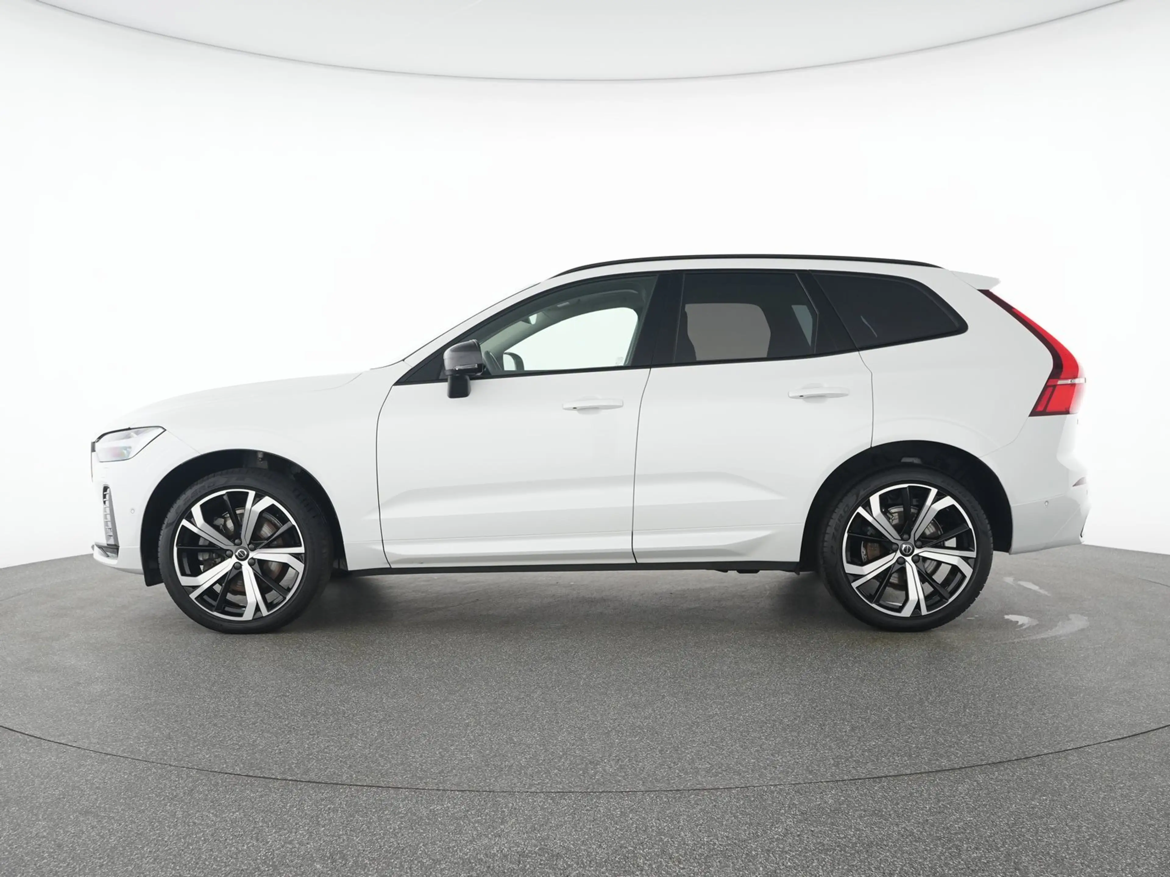 Volvo XC60 B4 Diesel AWD Geartronic Ultimate Dark — photo 11