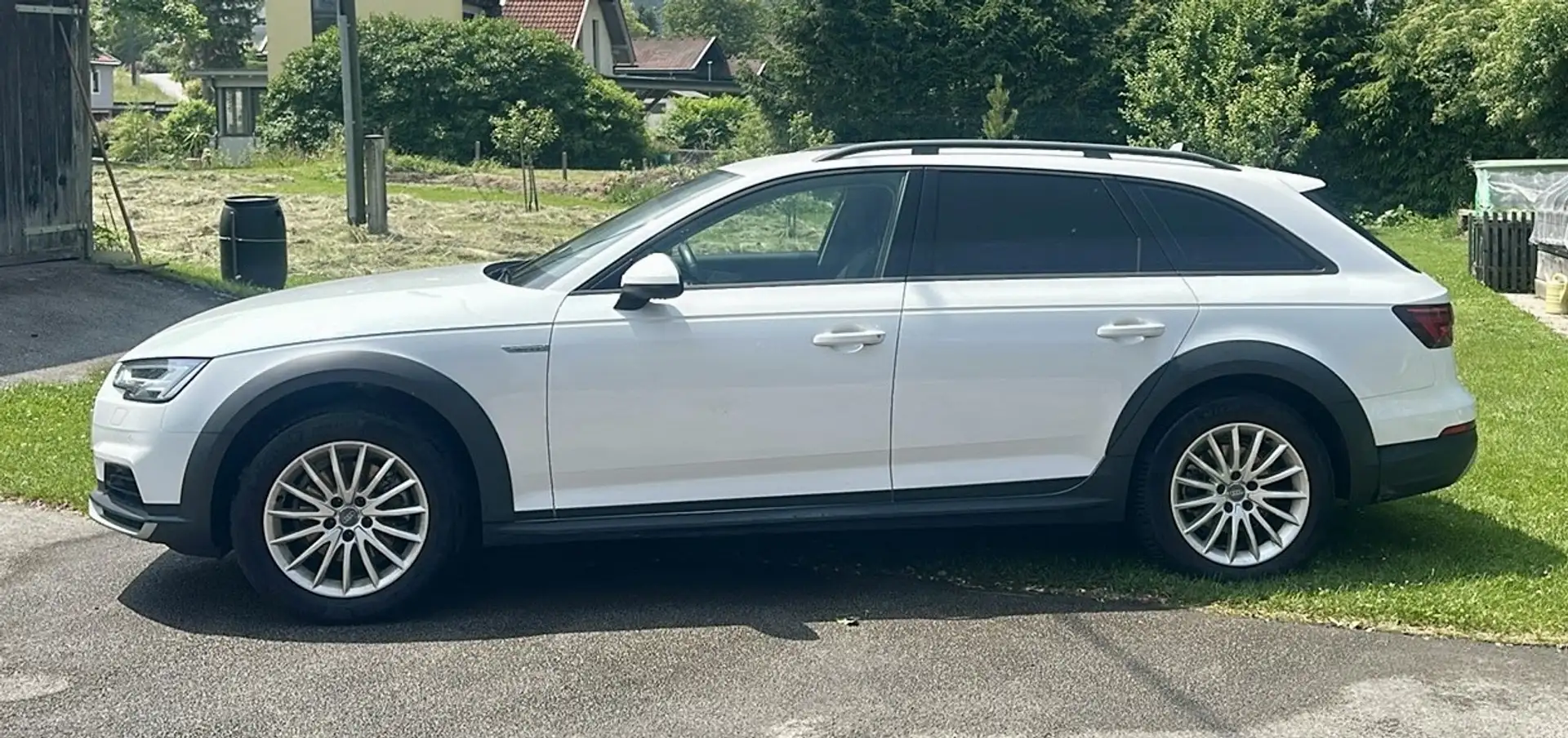 Audi A4 allroad basis Weiß - 2