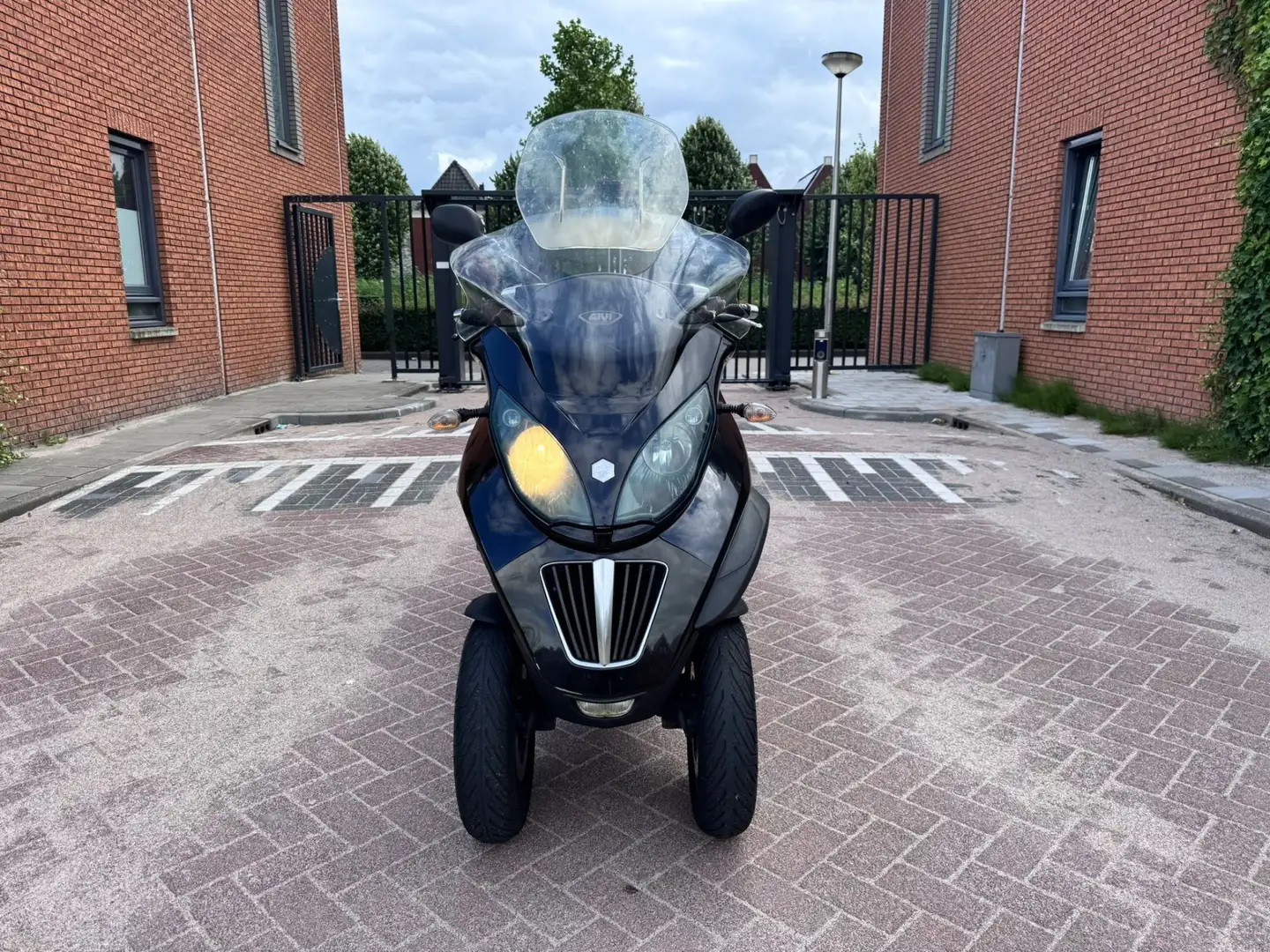 Piaggio MP3 400 LT Autorijbewijs Zwart - 1