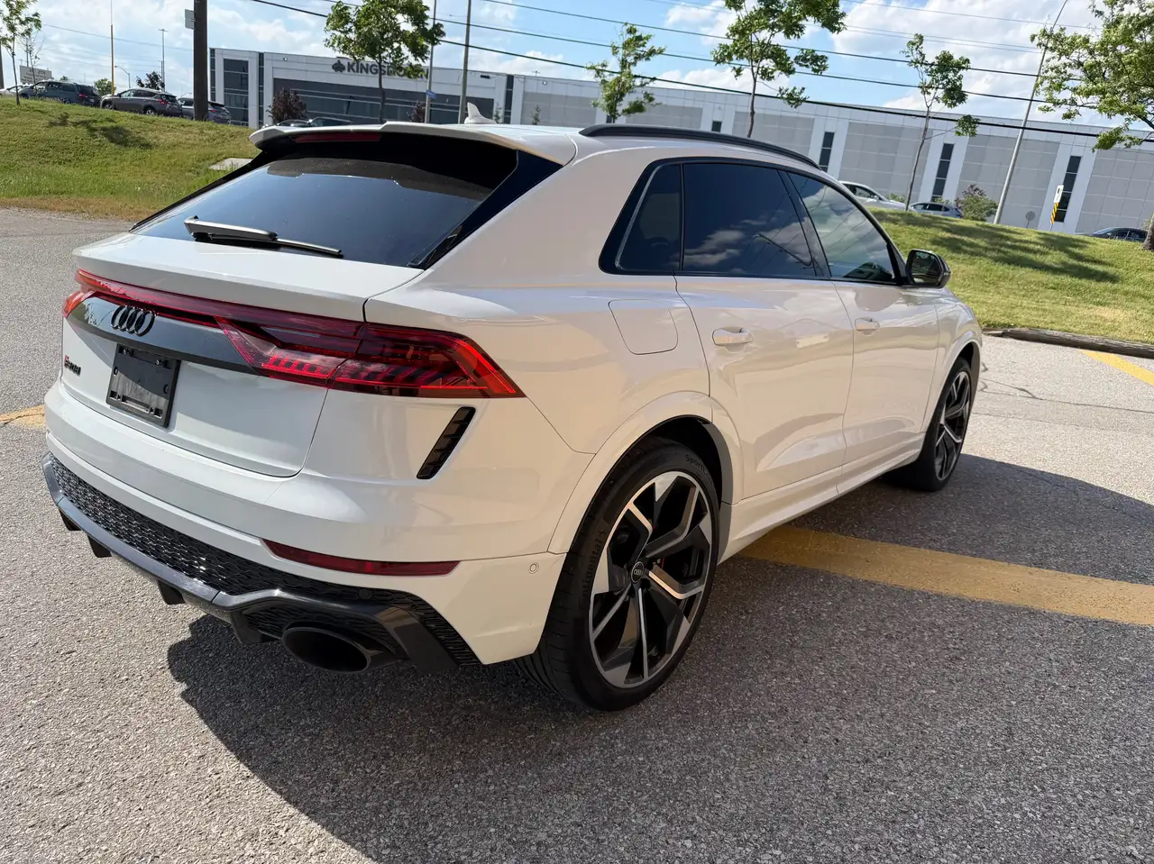 Audi RS Q8 снимка Audi RS Q8