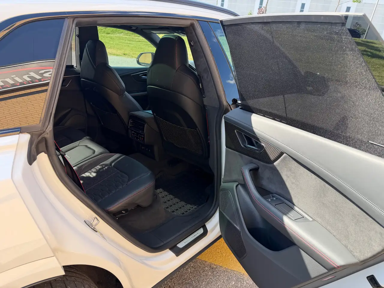 Audi RS Q8 снимка Audi RS Q8