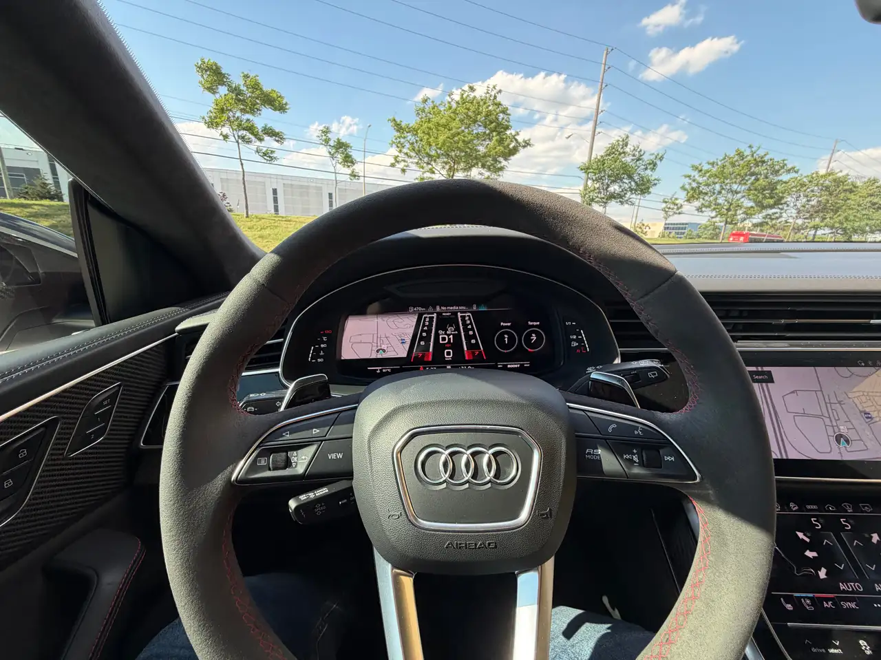 Audi RS Q8 снимка Audi RS Q8