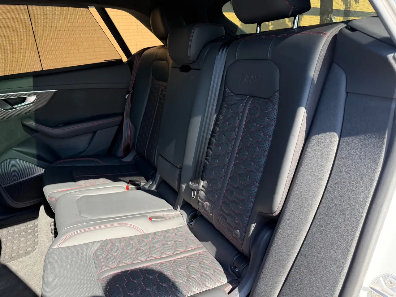 Audi RS Q8 снимка Audi RS Q8