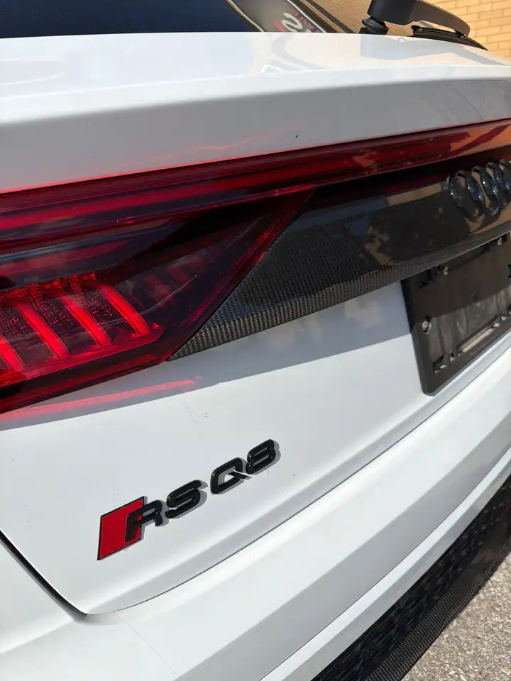 Audi RS Q8 снимка Audi RS Q8