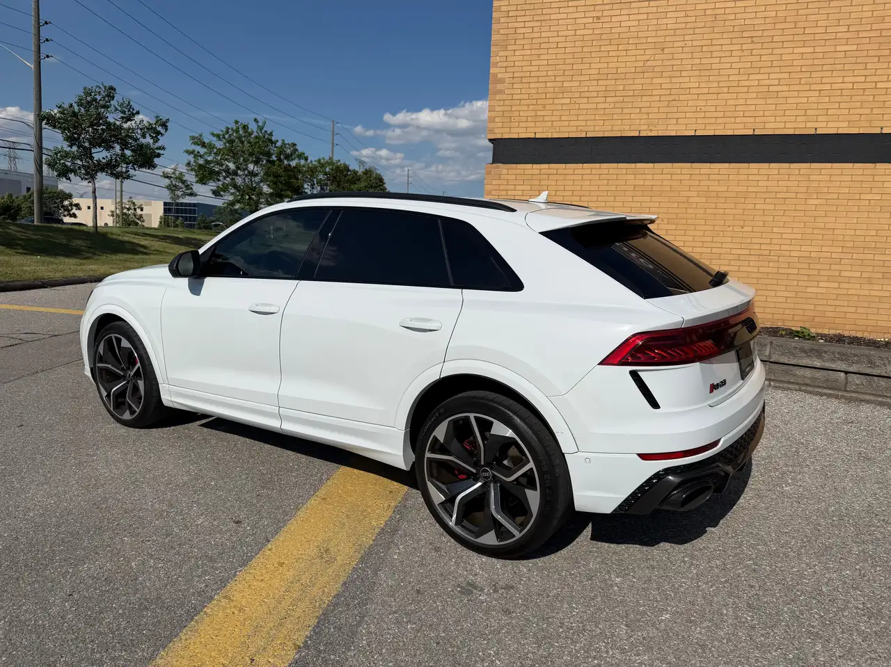Audi RS Q8 снимка Audi RS Q8