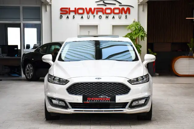 Ford Mondeo view 4