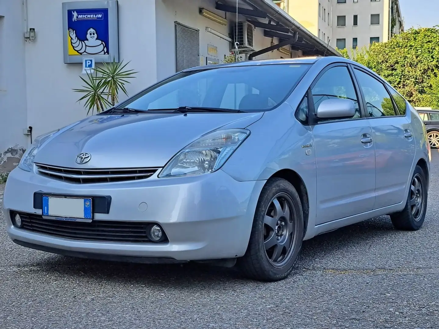 Toyota Prius 1.5 IBRIDA 78CV Argento - 2