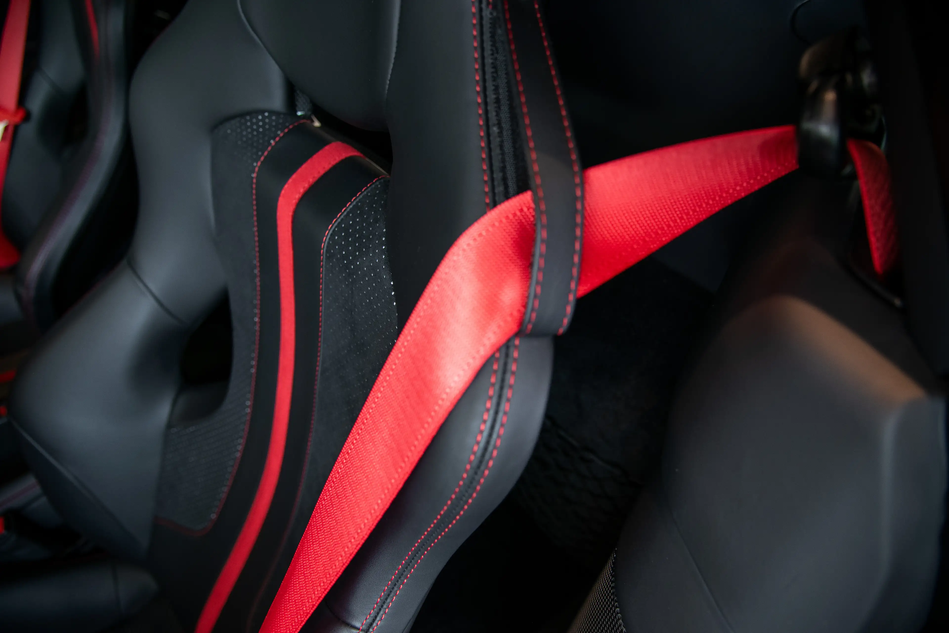 Ferrari F8 Tributo Racing Seats | Lift | Carbon parts — photo 14