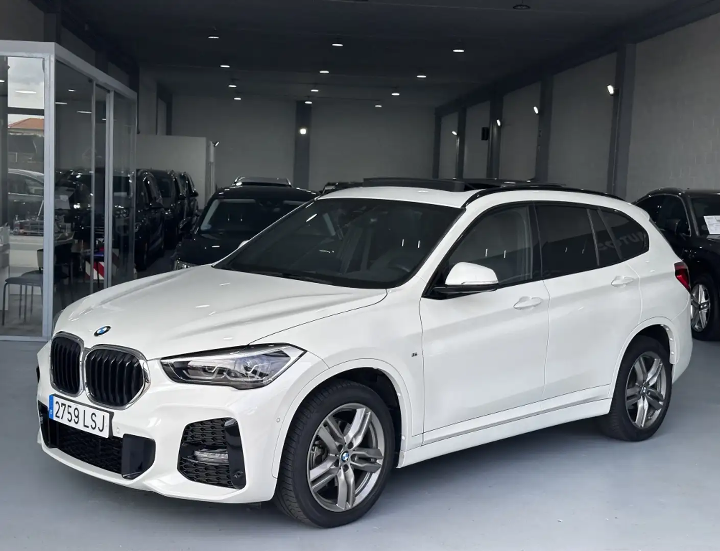 BMW X1 sDrive 18dA Blanc - 1