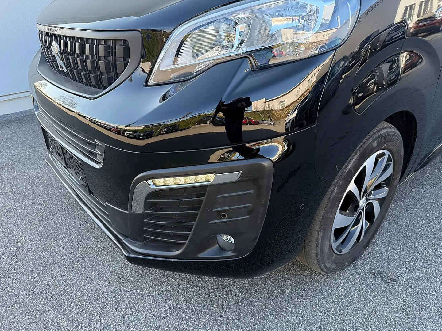 Peugeot Expert Expert e Premium Kasten 75kWH Batterie Lang L3 Fekete - 2