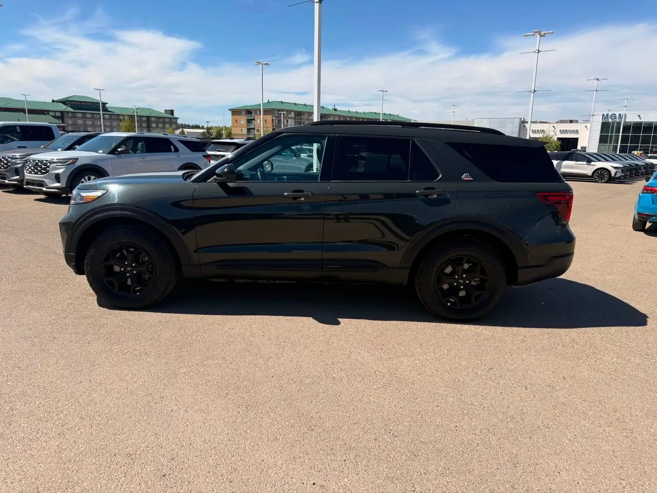 Ford Explorer снимка Ford Explorer