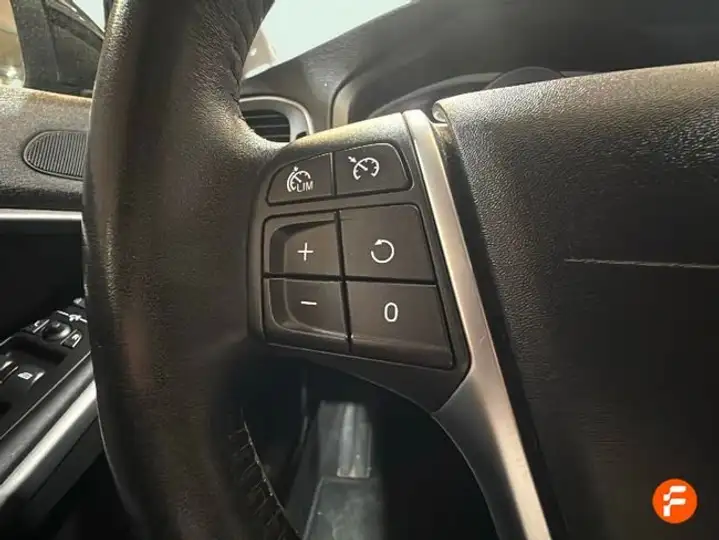 Volvo S40 2017, foto 21