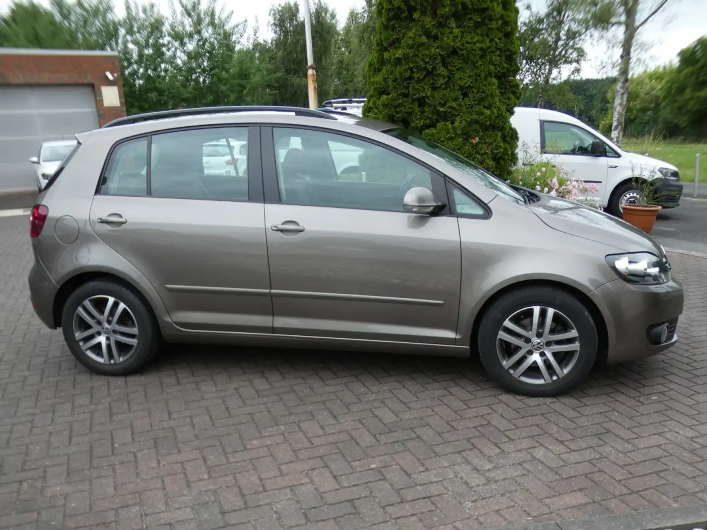 Volkswagen Golf Plus 1.4 TSI Comfortline TOP GEPFLEGT Klima Brun - 2