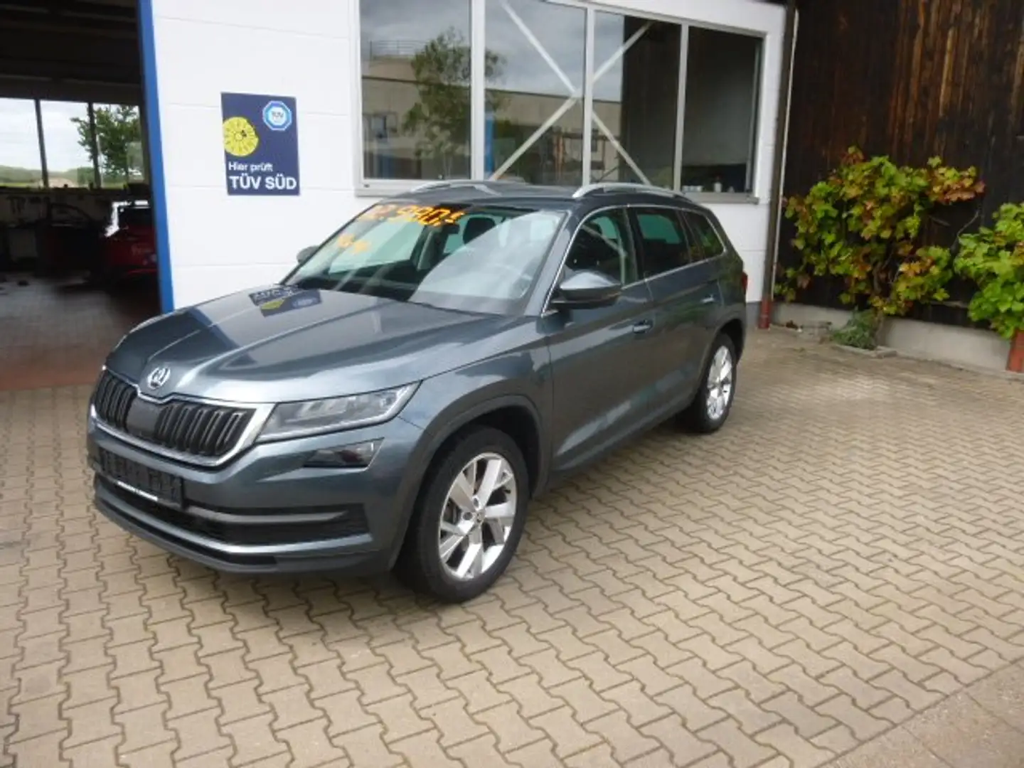 Skoda Kodiaq 2.0 TDI 4x4 DSG Style Grau - 2