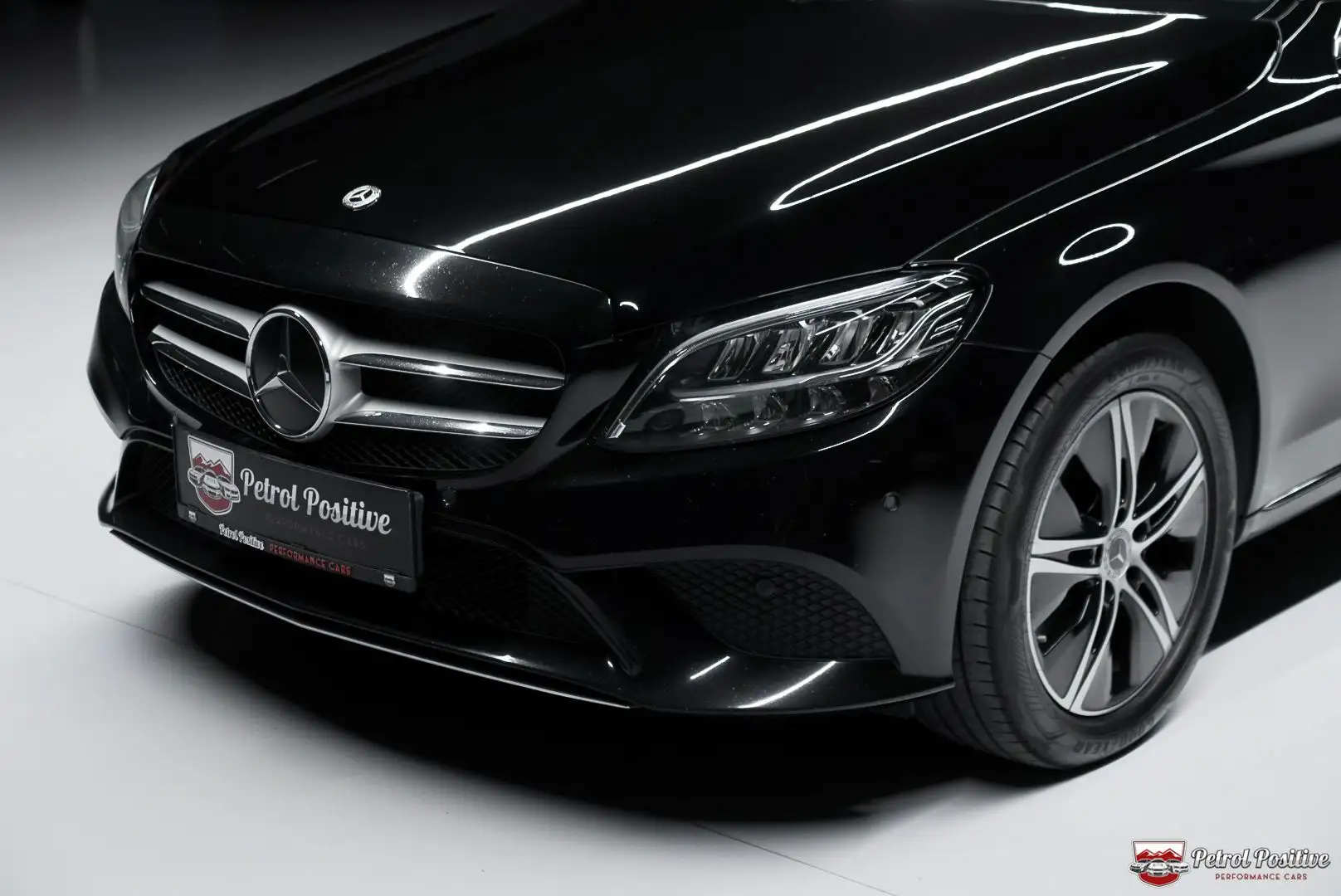 Mercedes-Benz C 220 d T 4MATIC Aut. Avantgarde Zwart - 2
