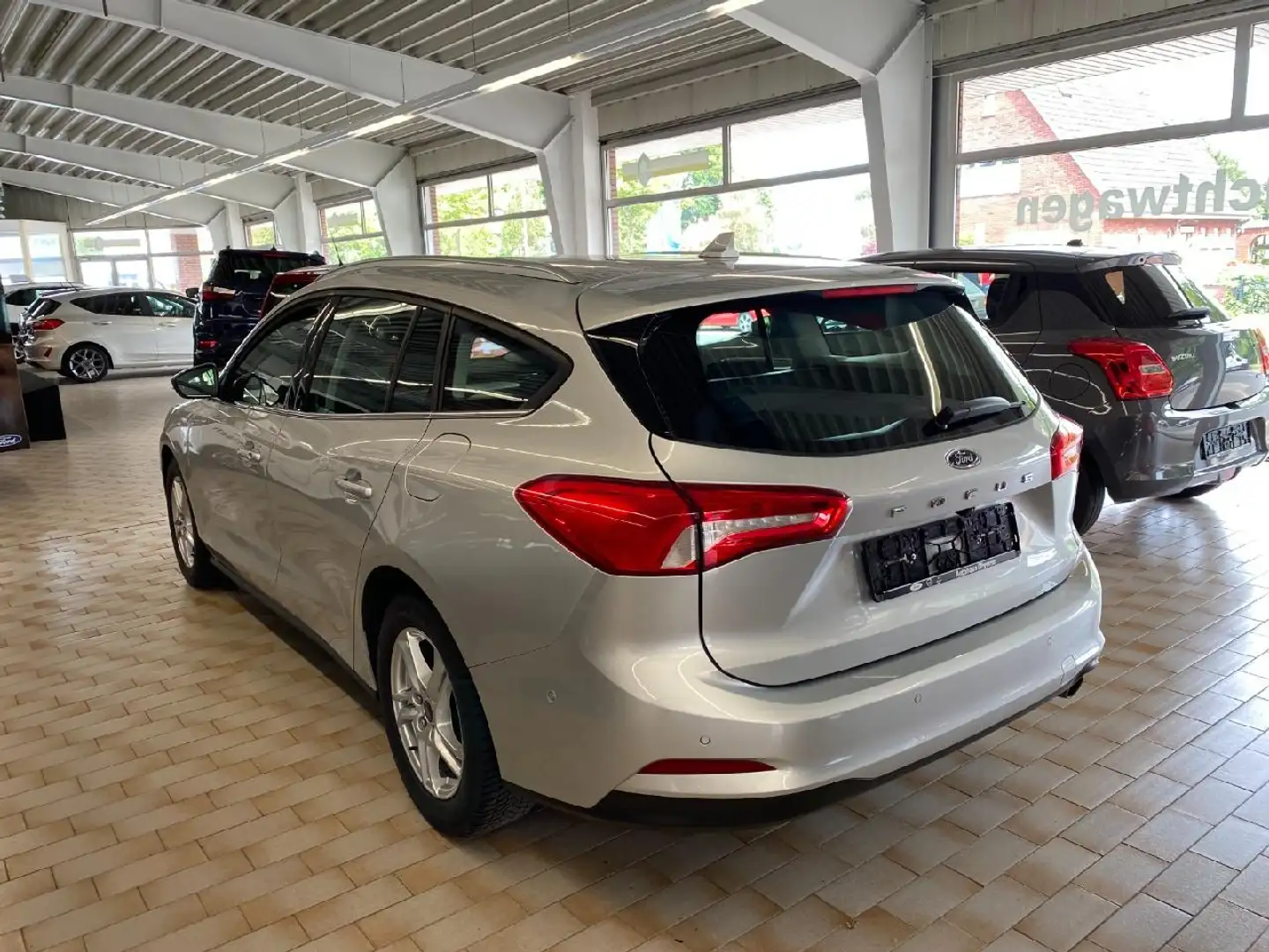 Ford Focus Cool & Connect - 2