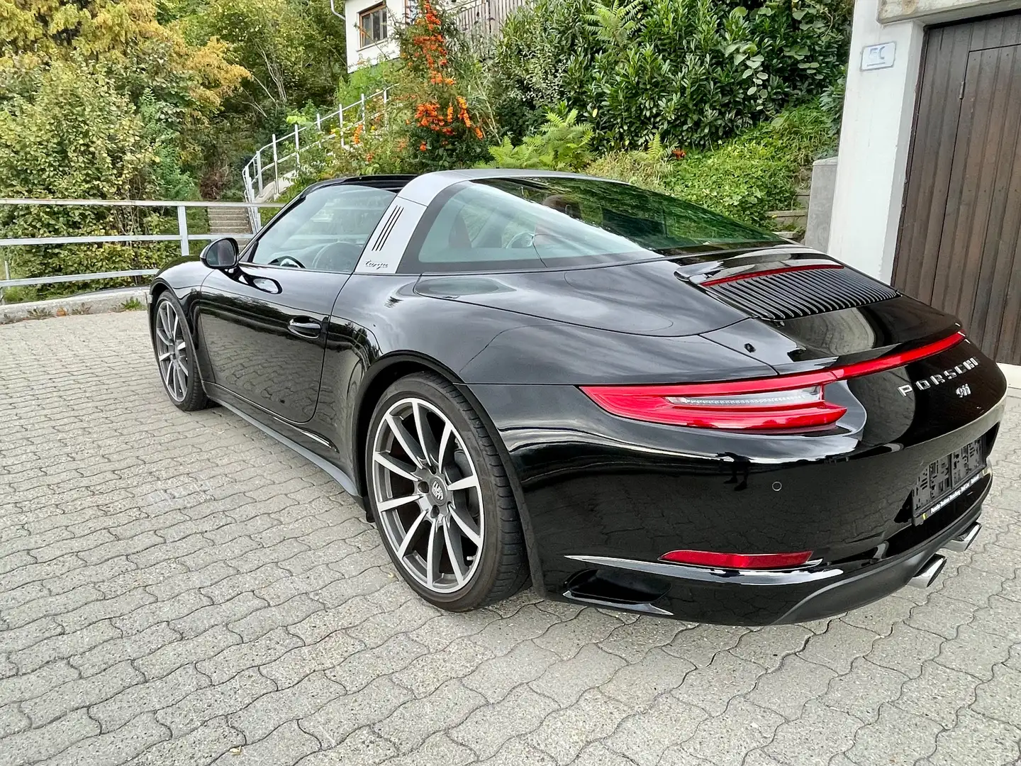 Porsche Targa 911 Targa 4 991.2 Schwarz - 2