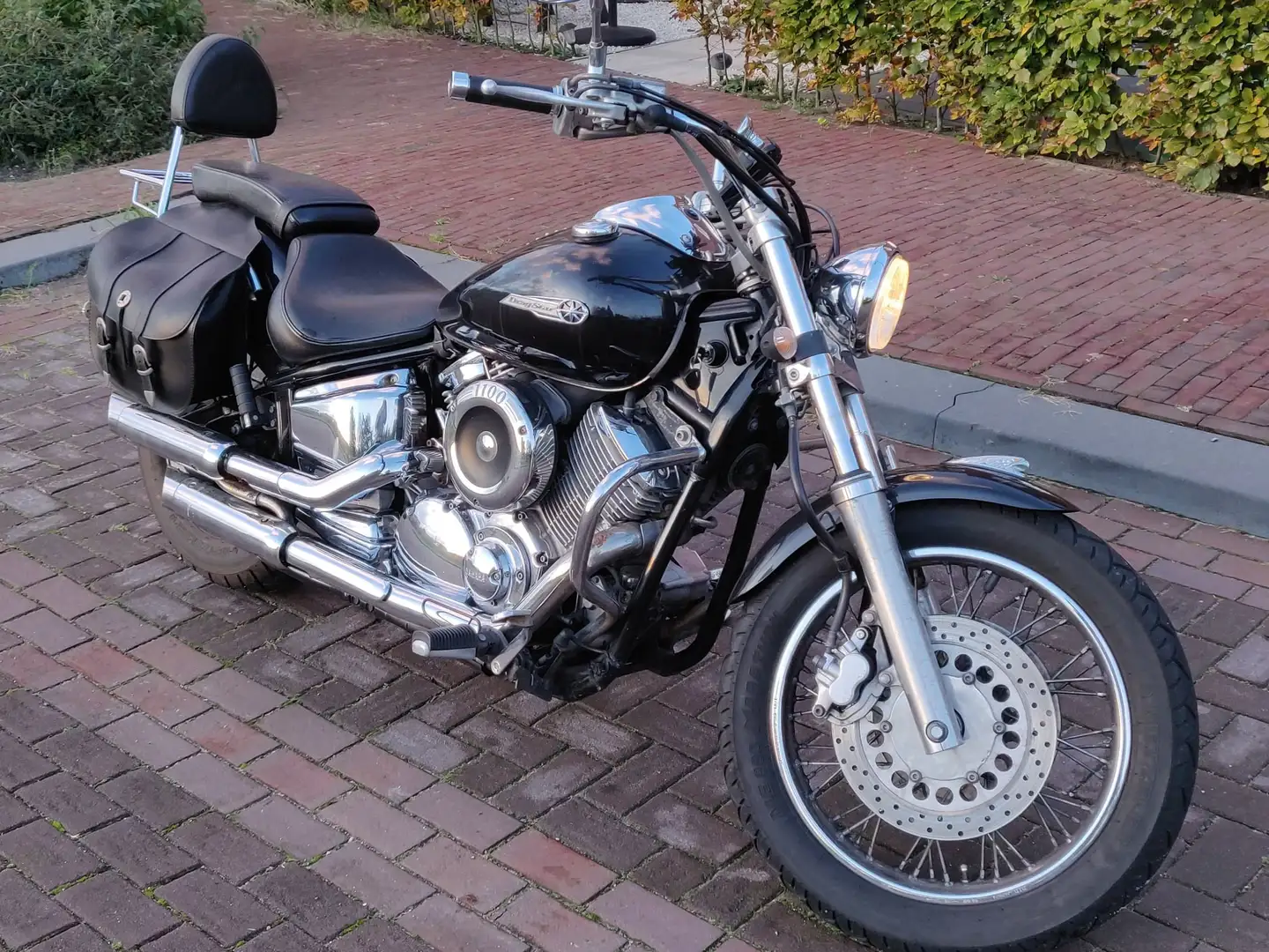 Yamaha XVS 1100 Custom Zwart - 2
