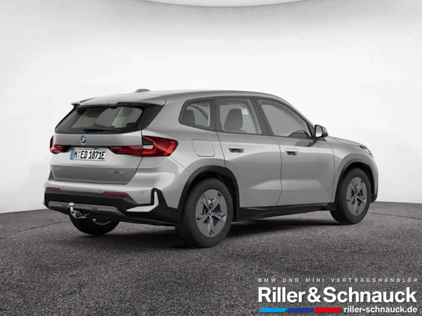 BMW iX1 xDrive30 AHK+KAM+LED+NAVI+SHZG Silber - 2